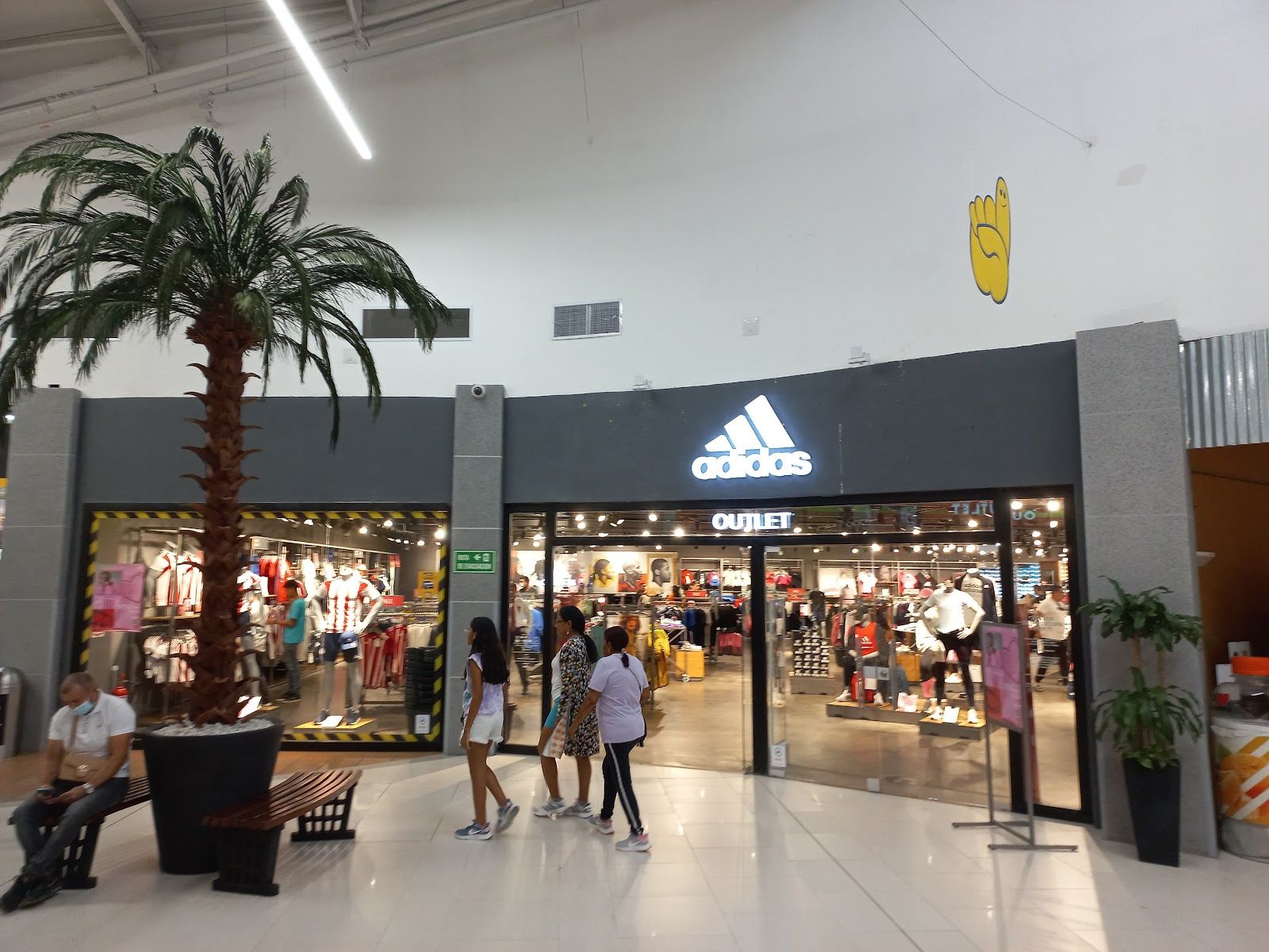 Centro Comercial UNICO Outlet