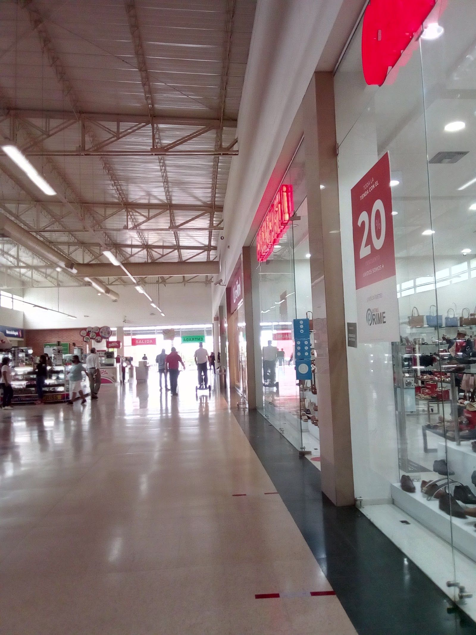 Centro Comercial Metropolitano